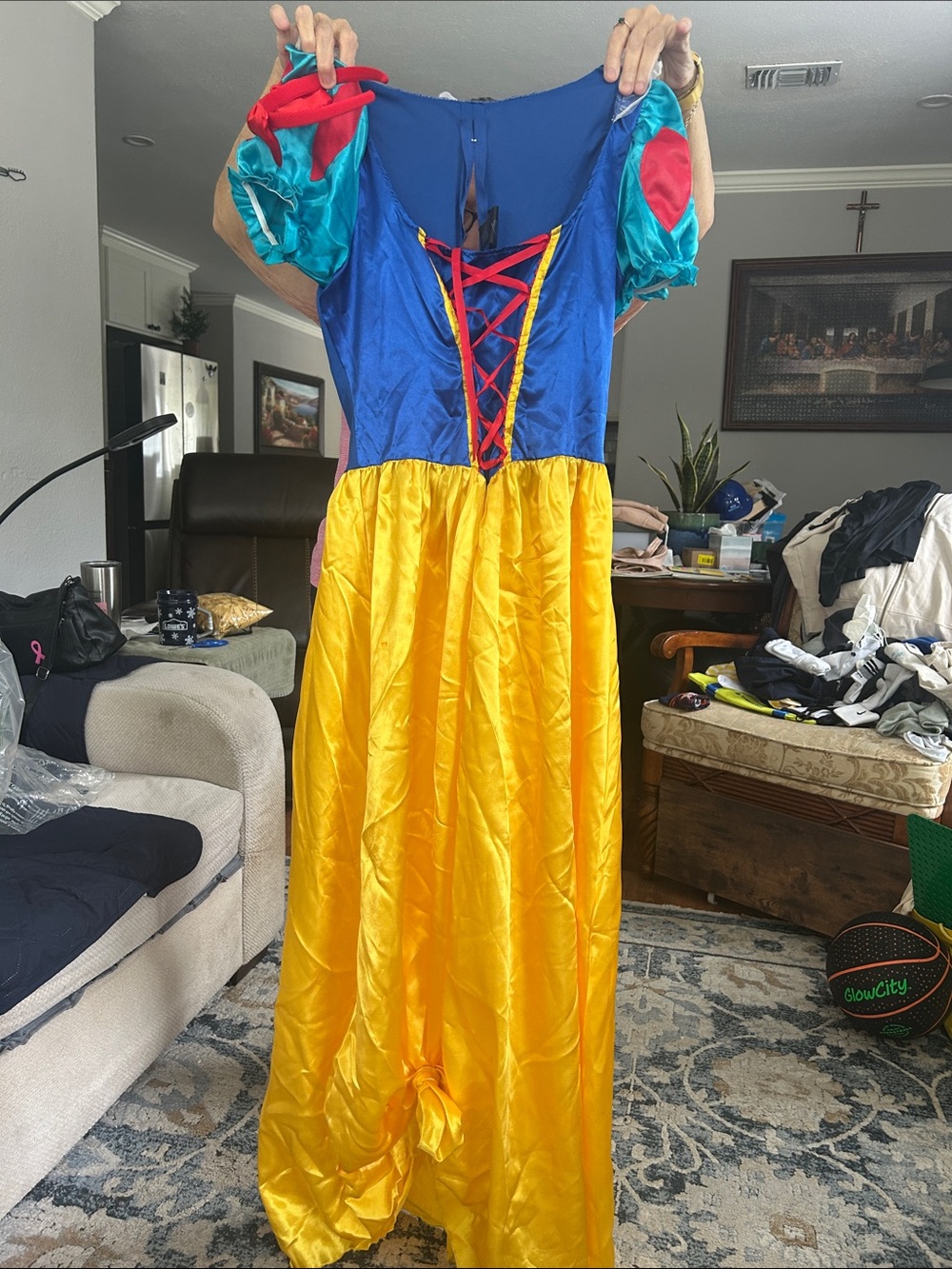 Women’s Snow White costume great condition size small used 1x